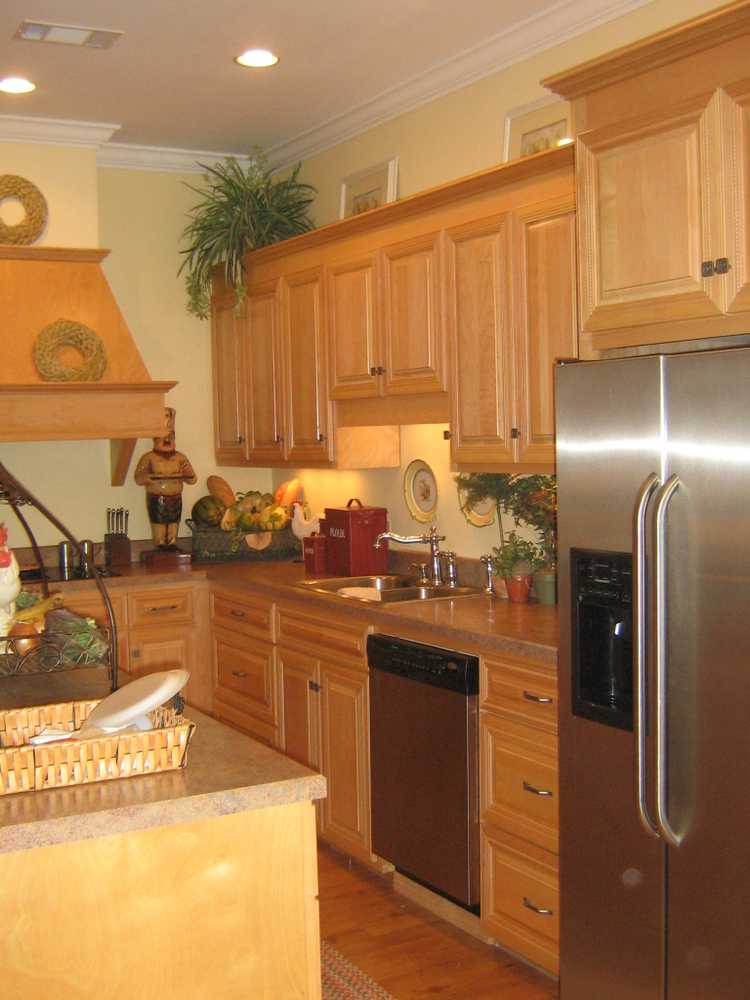 KITCHEN CABINETS 