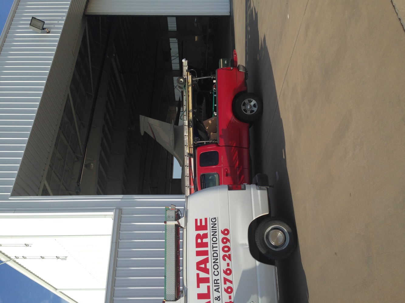 Business Jet Center : The Dallas Cowboys Hanger 