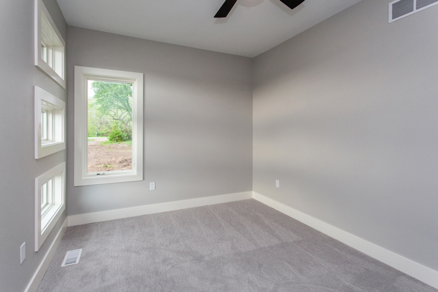 9427 Foxtail Cir, Norwalk