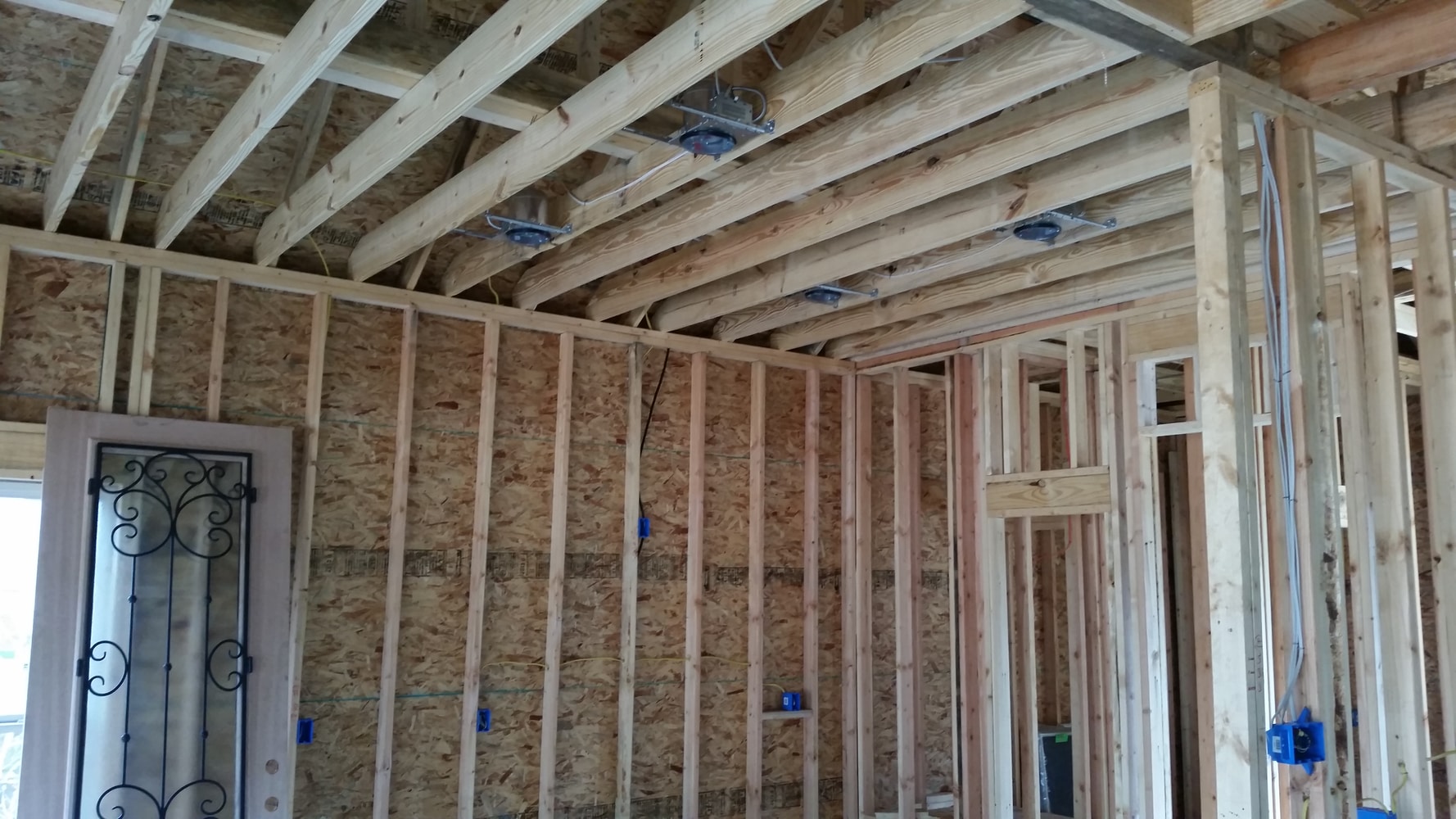 Photo(s) from Miranda Electric Co. 