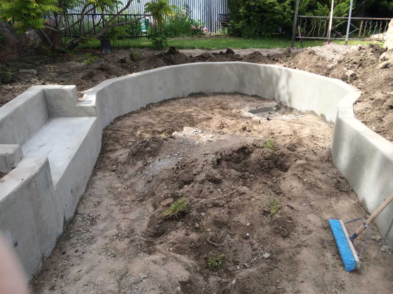 foundation and retaining wall 