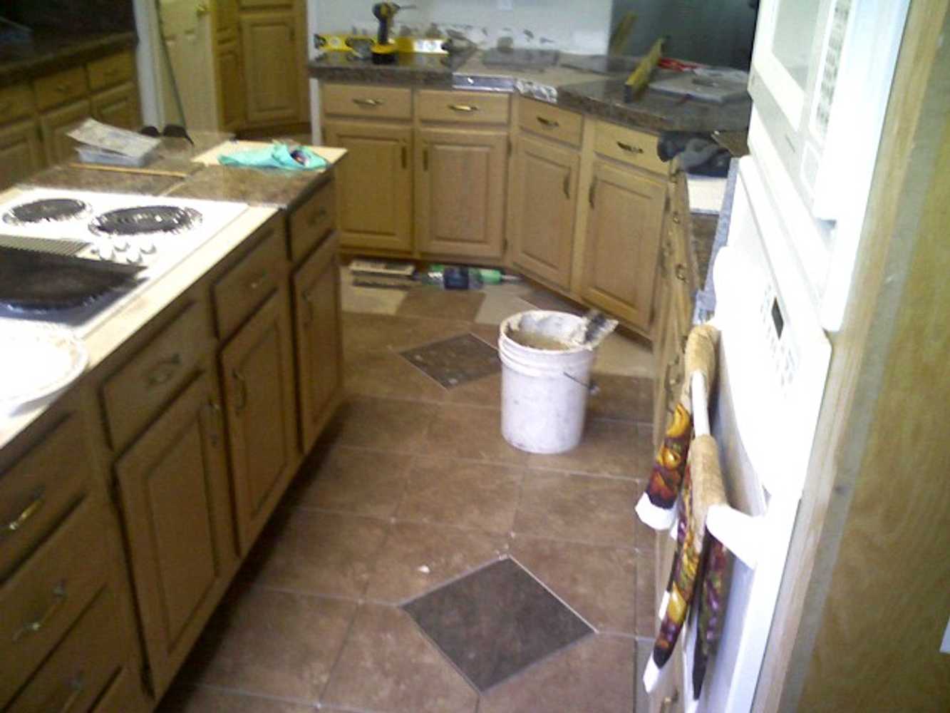 Othello Kitchen Granite/Porcelain Tile Work