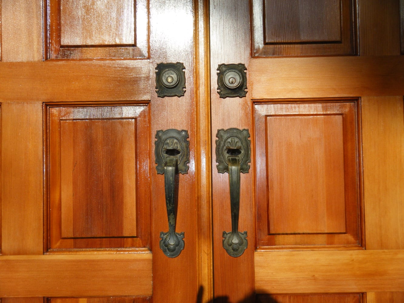 Custom Doors Refurbishing