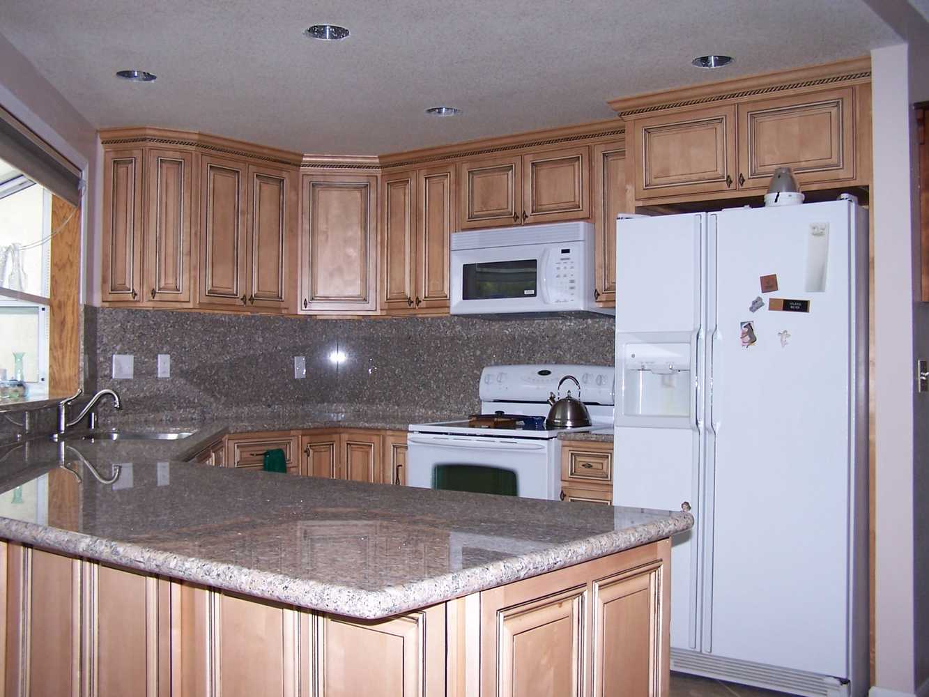 Kitchens & Granite Slabs