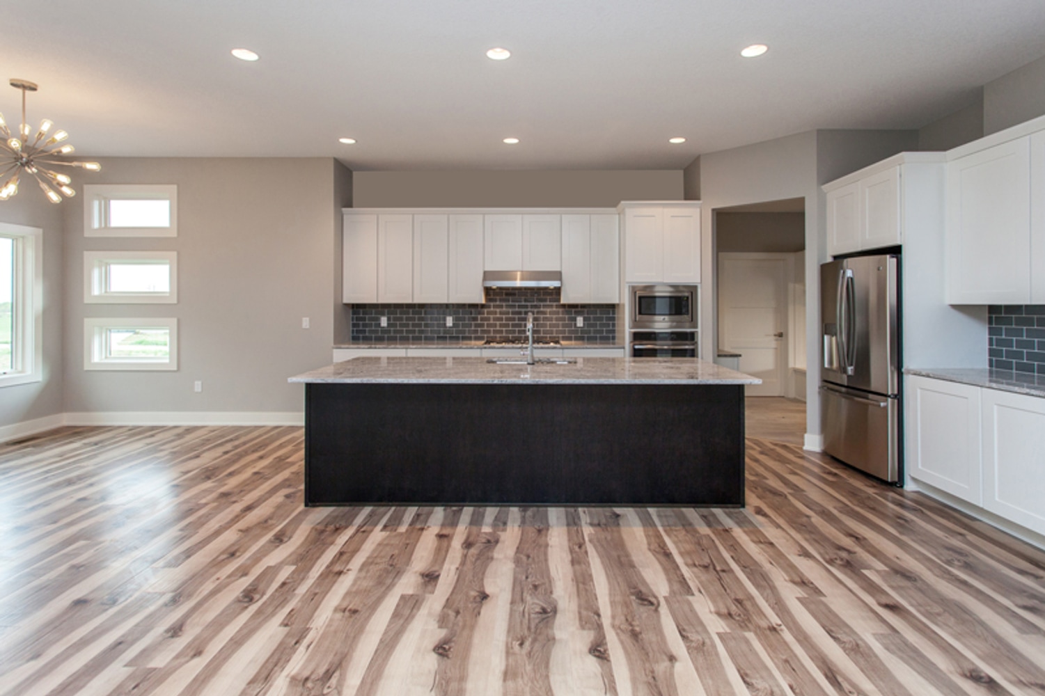 9427 Foxtail Cir, Norwalk