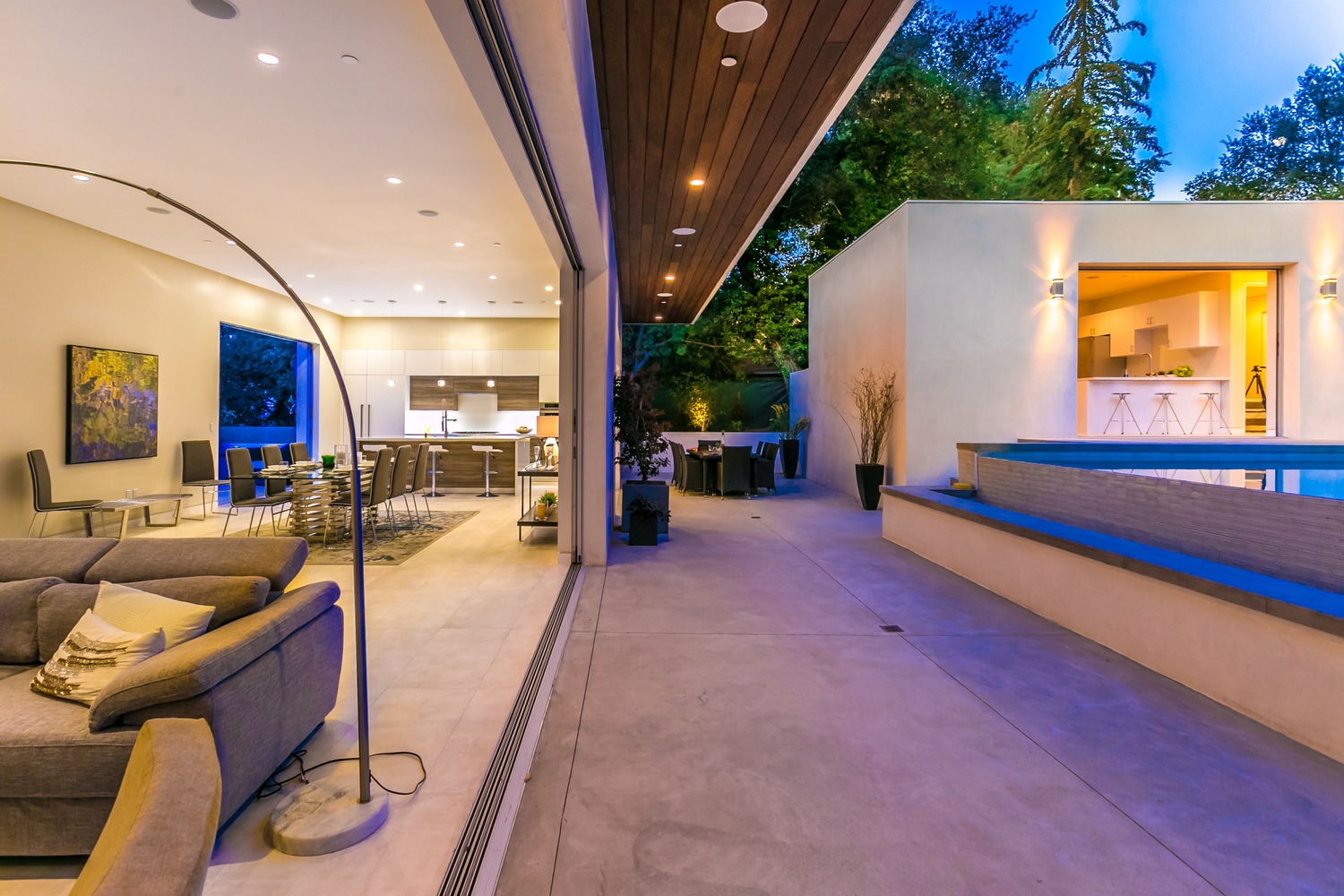 Sherman Oaks Modern New Construction - Knobhill